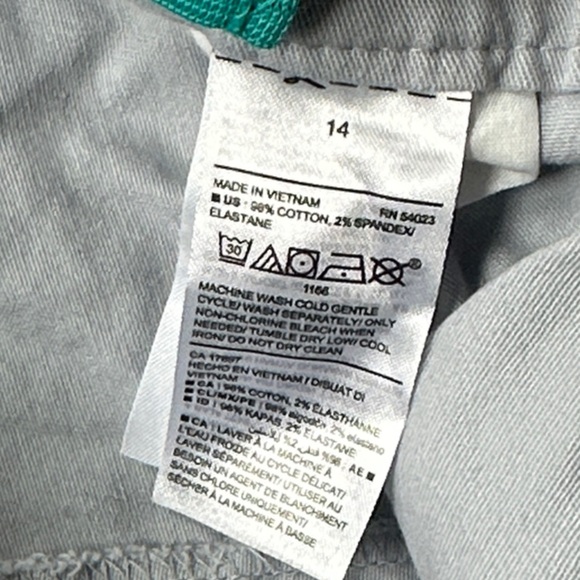 Old Navy Kids Gray Shorts - Picture 4 of 8